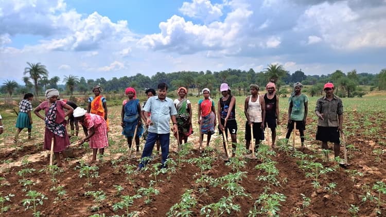 प्राकृतिक खेती कर रहीं महिला किसानों को मिला प्रशिक्षण