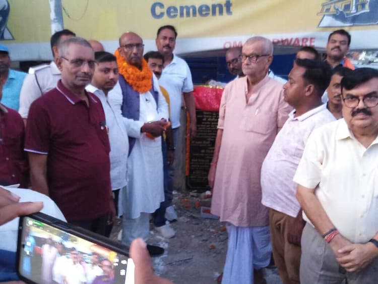 गन्नीपुर केंद्रीय विद्यालय रोड एवं नाला बनेगा, विधायक ने शिलान्यास किया