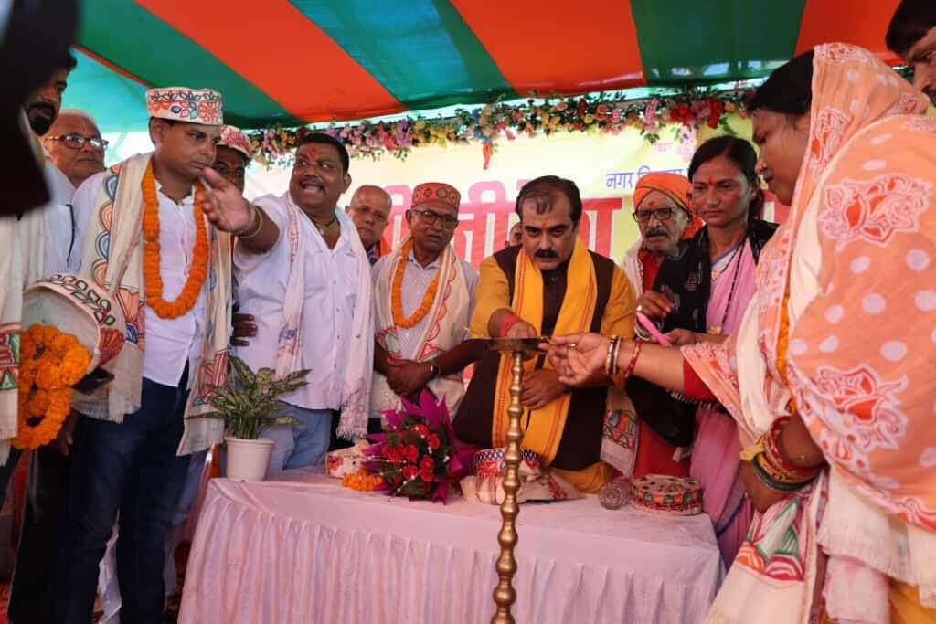 Darbhanga News: बुनियादी ढांचे के साथ युवा व किसानों को सशक्त बनाना प्राथमिकता: जीवेश