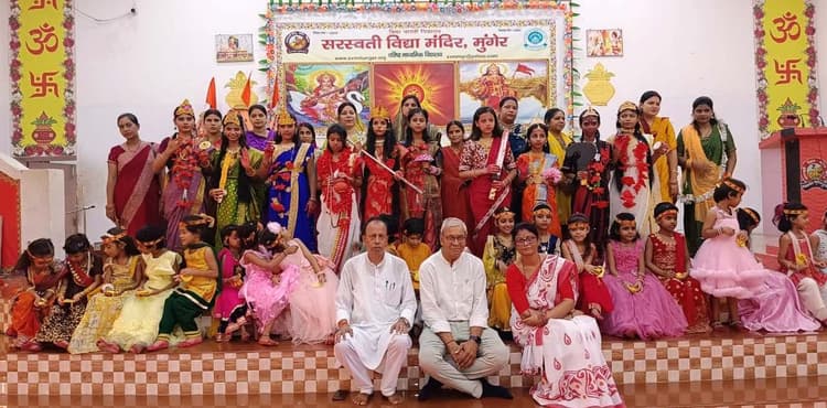 नवरात्र के अवसर पर कन्या पूजन व डांडिया महोत्सव का आयोजन