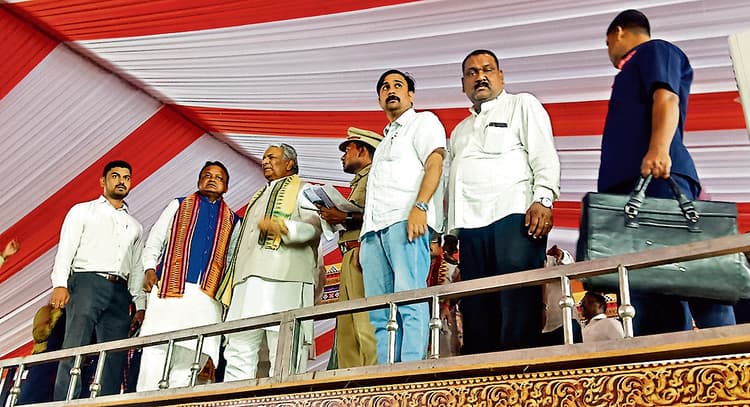 Jharsuguda News: मुख्यमंत्री मोहन माझी ने अमलीपाली में युवा सम्मेलन स्थल का किया निरीक्षण, अव्यवस्था पर दिखे नाराज