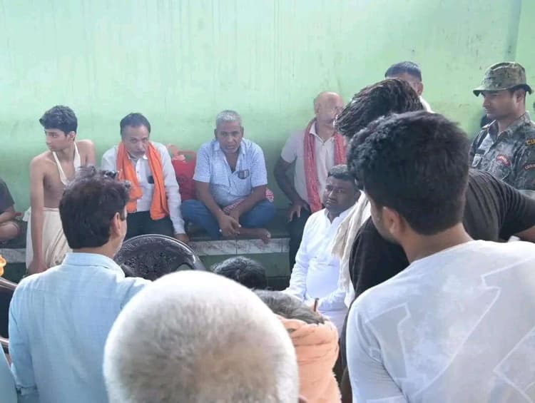 आइटीबीपी जवान के घर पहुंचे मंत्री व विधायक प्रतिनिधि