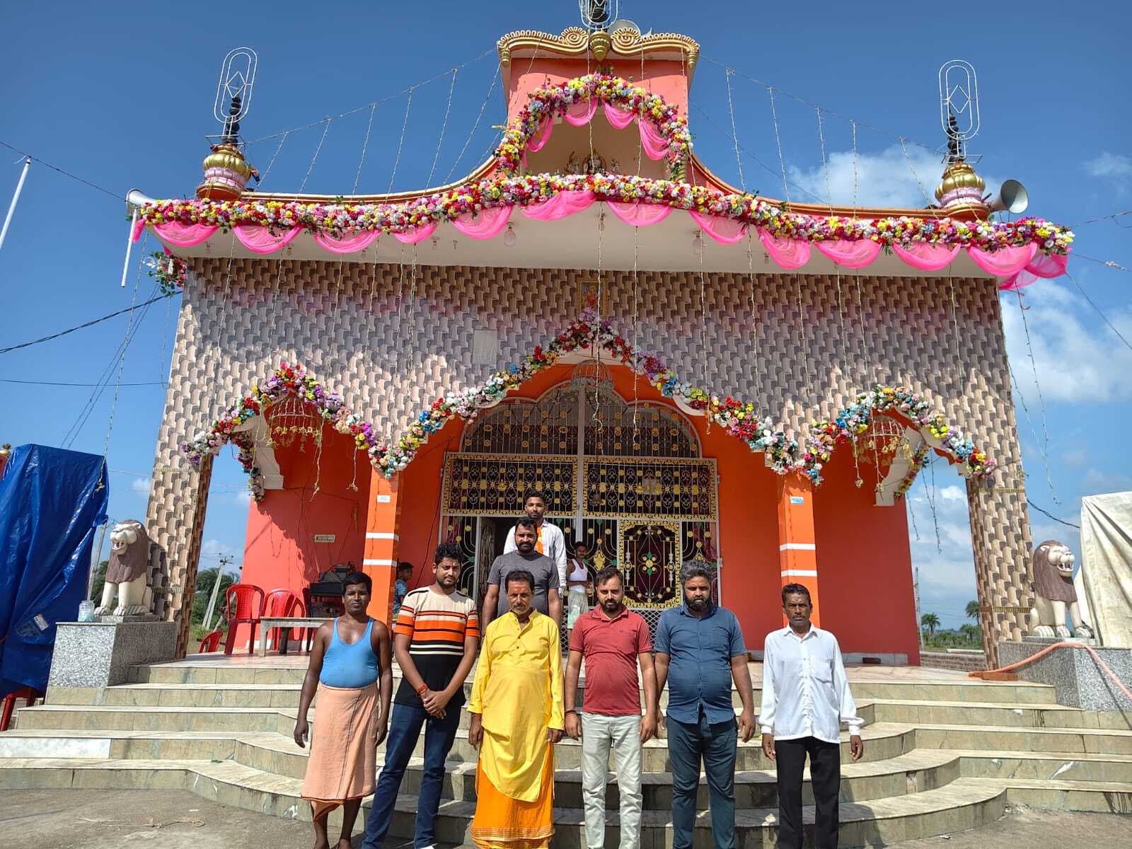 Giridih news: खरियोडीह दुर्गा मंदिर में 1965 से हो रही मां दुर्गा की पूजा