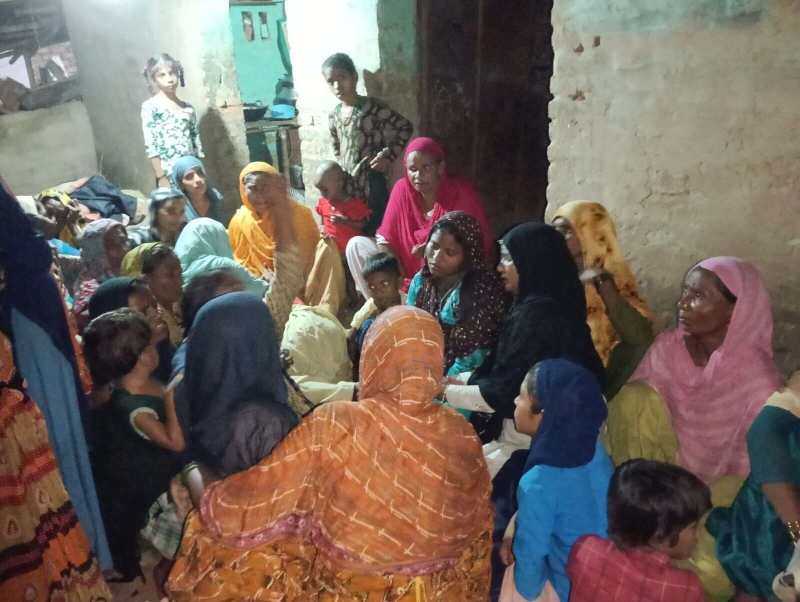 पतंग लूटने के दौरान पेट में रॉड घुसने से युवक की मौत