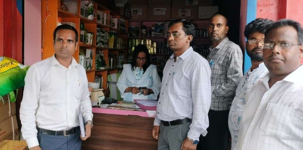 Bokaro News : पदाधिकारियों ने उर्वरक दुकानों का किया औचक निरीक्षण