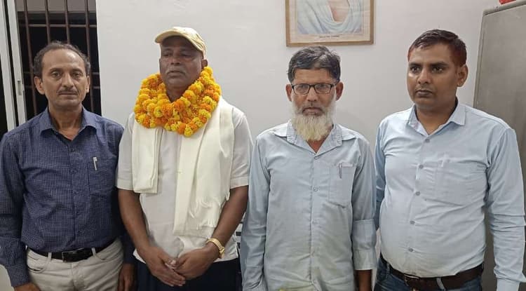 सेवानिवृत्ति पर परिचारी को दी गयी विदाई