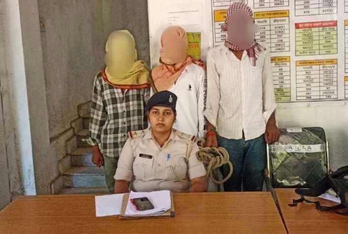 सीएसपी संचालक लूटकांड मामले में शामिल तीन आरोपित गिरफ्तार