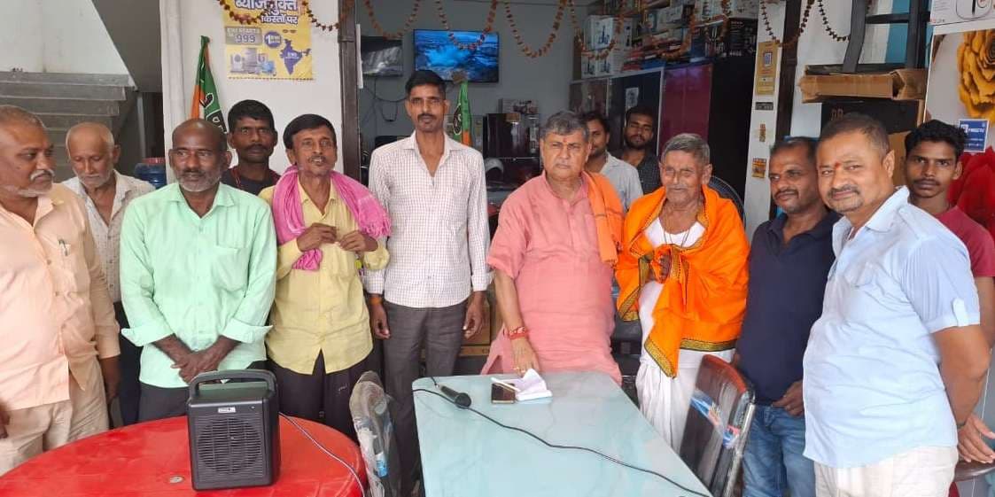 भाजपा कार्यकर्ताओं के साथ सुनी प्रधानमंत्री के मन की बात