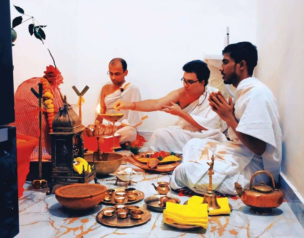 वैदिक व तांत्रिक पद्धति से होता है अपूर्व शोभा दुर्गाबाड़ी में पूजन का अनुष्ठान