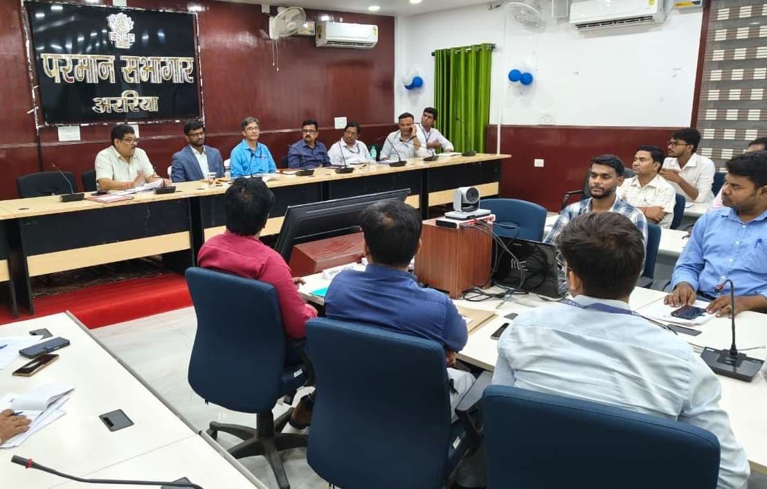 चुनाव संबंधी तैयारियों को कर लें दुरुस्त : डीएम