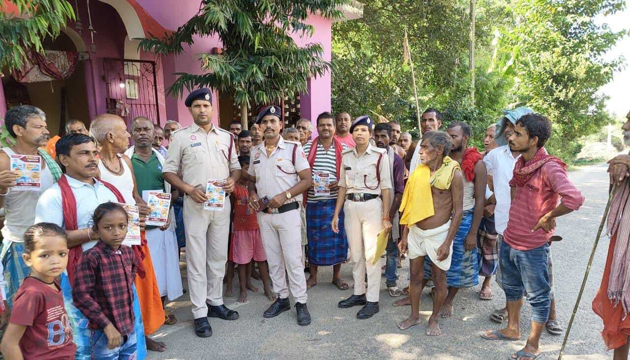 पूजा पंडालों में अगलगी से बचाव को लेकर अग्निशमन कर्मियों ने किया माॅक ड्रिल