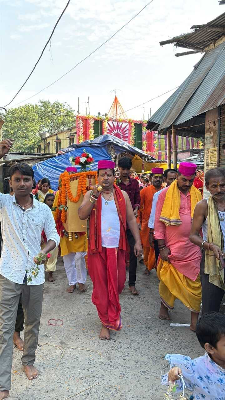 मदनपुर में गाजे-बाजे के साथ निकली बेलतोड़ी शोभायात्रा