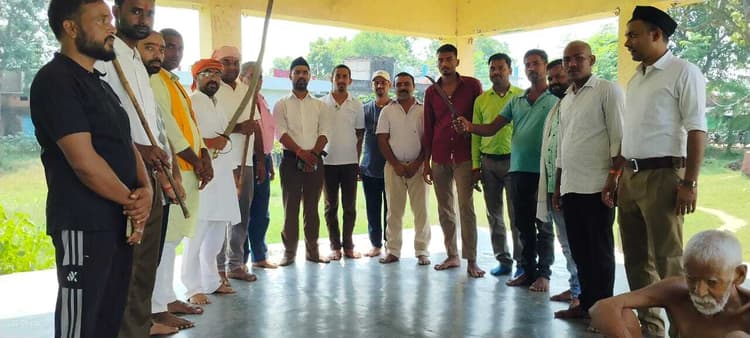 महेशपुर गांव में आरएसएस द्वारा मनाया गया विजयादशमी उत्सव