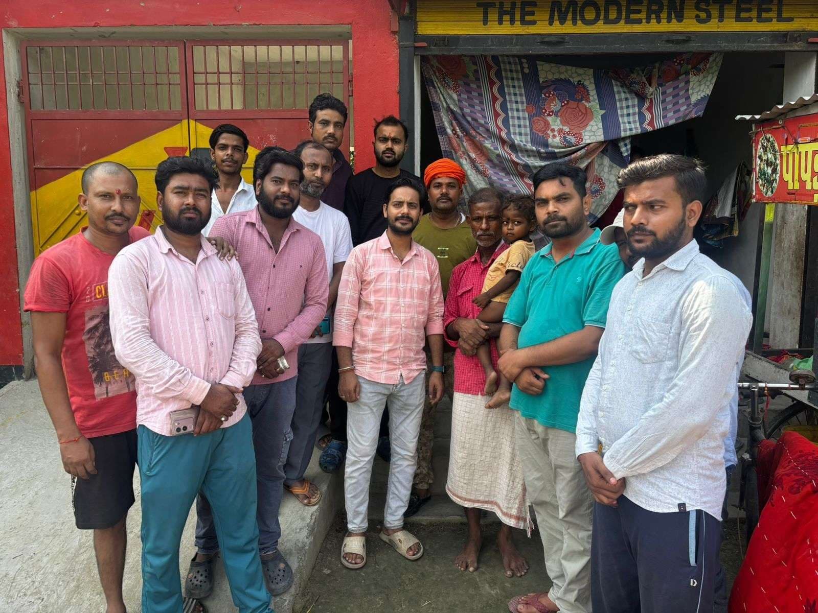 Samastipur News:आर्थिक संकट से जूझ रहे मासूम के इलाज में बने सहारा