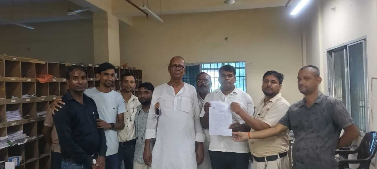 Samastipur News:सामूहिक अवकाश पर रह कर भूख हड़ताल का निर्णय