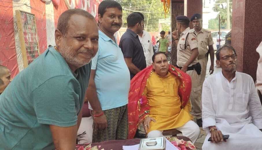 Samastipur News:मंत्री ने किया माता दुर्गा का दर्शन