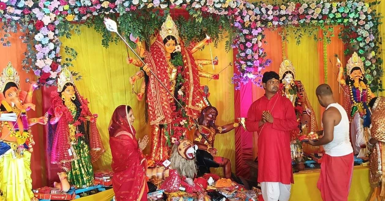 मां दुर्गा की भक्ति में लीन पिपरवार कोयलांचल के लोग