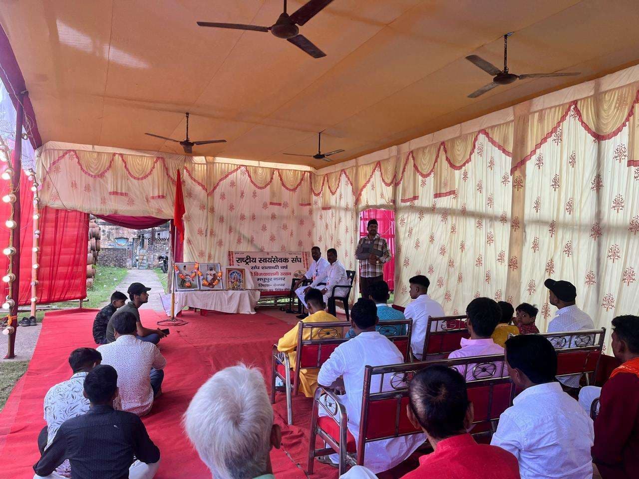 राष्ट्रीय स्वयंसेवक संघ ने शस्त्र पूजन सह विजयादशमी उत्सव मनाया