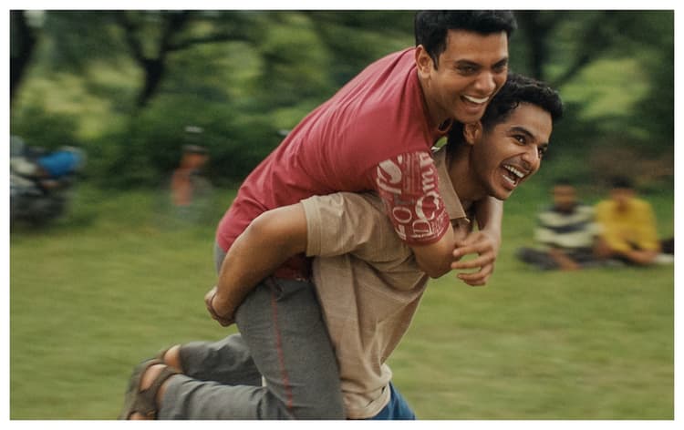 Homebound Movie Review:दोस्ती की कहानी जो दिल को छूती है