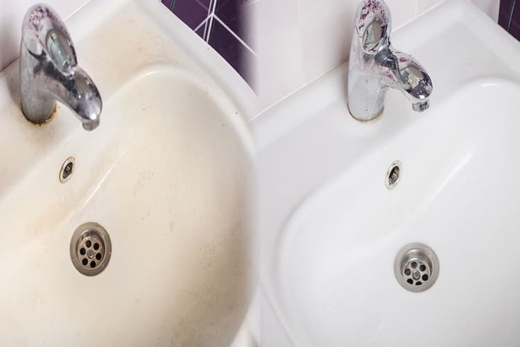 Wash Basin Cleaning Tips: पीले पड़े वॉश बेसिन को मिनटों में चमकाएं ऐसे, की घर में नहीं पड़ेगी आईने की जरूरत