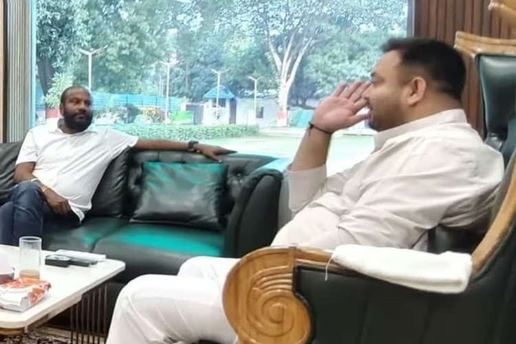 'अगर यादव लाठी मारे तो...', महागठबंधन के कैंडिडेट के बयान से मचा सियासी बवाल