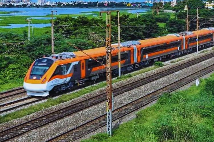 Bihar Train News: पटना और दिल्ली के बीच चलेगी स्पेशल वंदे भारत ट्रेन, जानिये कब से होगी शुरुआत और टाइमिंग