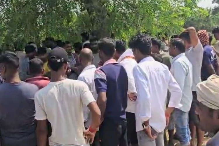 Bihar News: बिहार में बड़ा हादसा, सोन नदी में पलटी नाव, पांच लापता