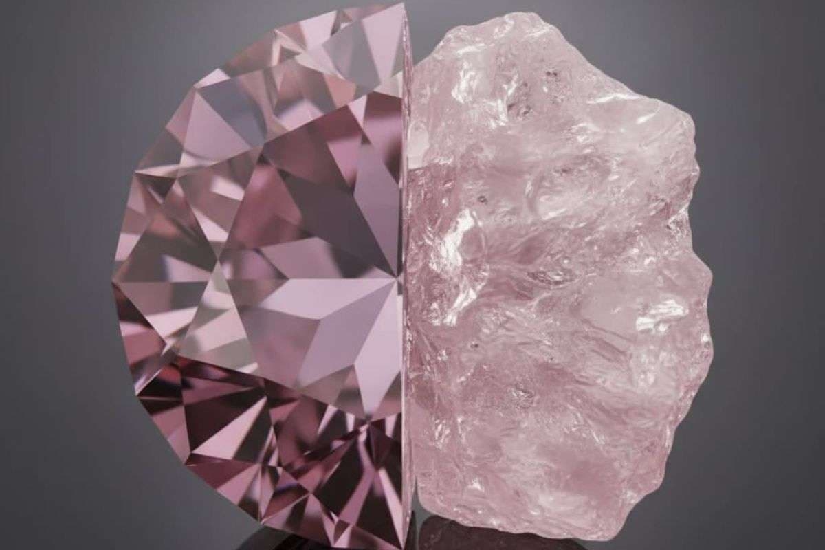 Botswana Mine Discovery half pink diamond /Ai Image Botswana Mine Discovery half pink diamond /Ai Image