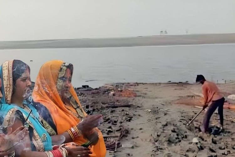 Chhath Puja: छठ की तैयारी में बढ़े जलस्तर और दलदल की चुनौती, घाटों तक पहुंच अभी भी मुश्किल