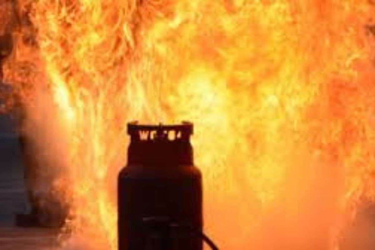 Cylinder blast during cooking in Muzaffarpur, six people Injured