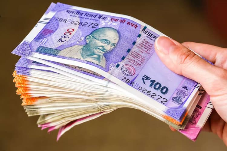 DA Hike: दशहरा से पहले केंद्रीय कर्मचारियों को मोदी सरकार का बड़ा तोहफा, डीए में 3% की बढ़ोतरी