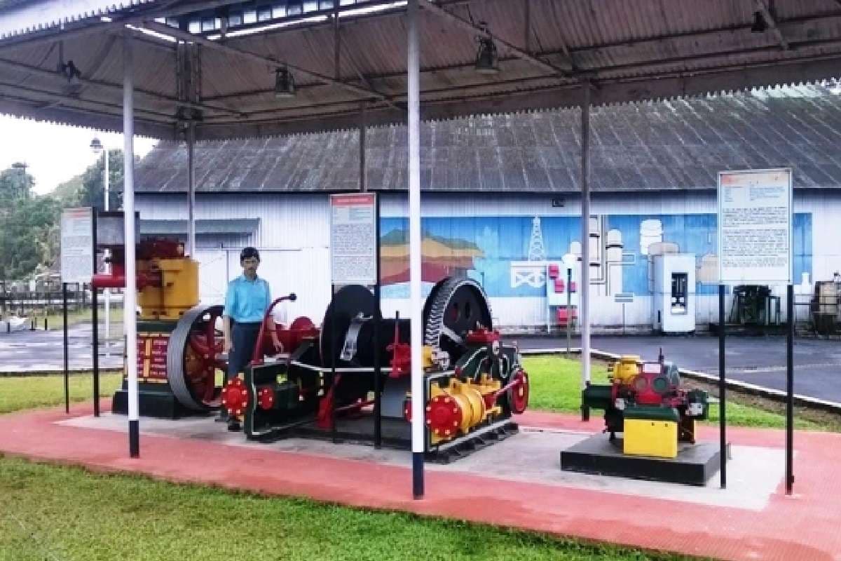 हाथी ने ढूंढ़ा भारत में तेल का अकूत भंडार, असम में इस स्थान पर खड़ी है एशिया की सबसे पुरानी रिफाइनरी
