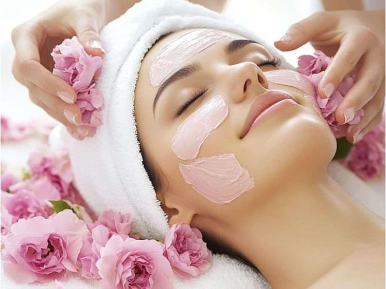 Diwali Party Beauty Tips: स्टनिंग ग्लो पाने के लिए दिवाली पार्टी से पहले अपनाएं यह ब्यूटी ट्रिक