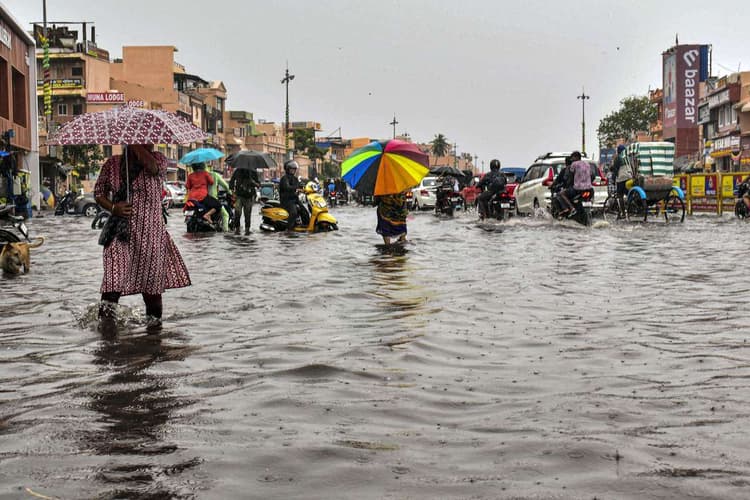 Aaj ka Mausam : 28 अक्टूबर तक इन राज्यों में बारिश का अलर्ट, लो प्रेशर का होगा असर