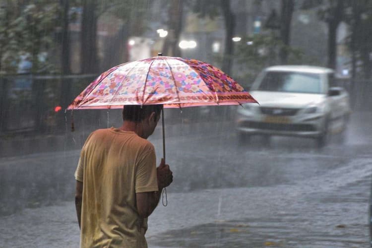 Heavy Rain Warning: 22, 23, 24, 25, 26, 27 अक्टूबर तक भयंकर बारिश, तूफान की चेतावनी, कई जिलों में रेड अलर्ट