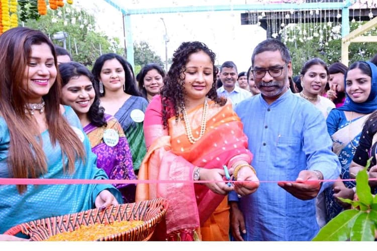 रांची में जेसोवा दिवाली मेला का आगाज, कल्पना सोरेन के साथ पहुंचे सीएम हेमंत सोरेन