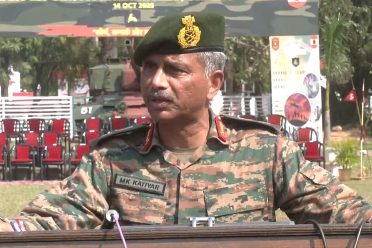 पहलगाम जैसा हमला करने की साजिश रच सकता है पाकिस्तान... लेफ्टिनेंट जनरल कटियार ने दी चेतावनी, कहा- भारत देगा करारा जवाब