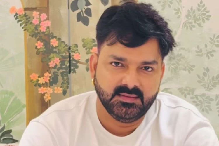 पवन सिंह का पत्नी ज्योति सिंह पर बड़ा बयान, कहा- चुनाव से पहले क्यों नहीं दिखाया पति के लिए प्यार