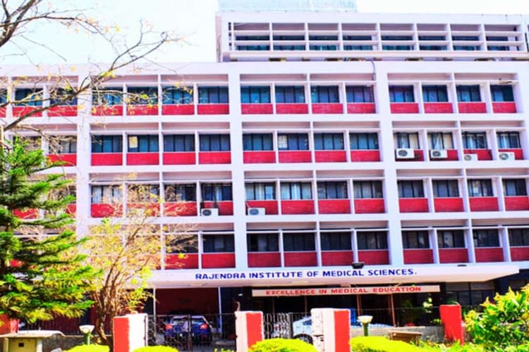 ए भाई आज-कल बीमार नहीं पड़ना है, दशहरा पर बंद रहेगा रिम्स का ओपीडी, सदर में ही होगा इलाज