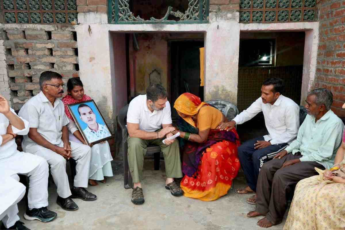Watch Video : राहुल भैया…लोकसभा में नेता प्रतिपक्ष के फतेहपुर पहुंचने पर चिल्लाने लगे लोग