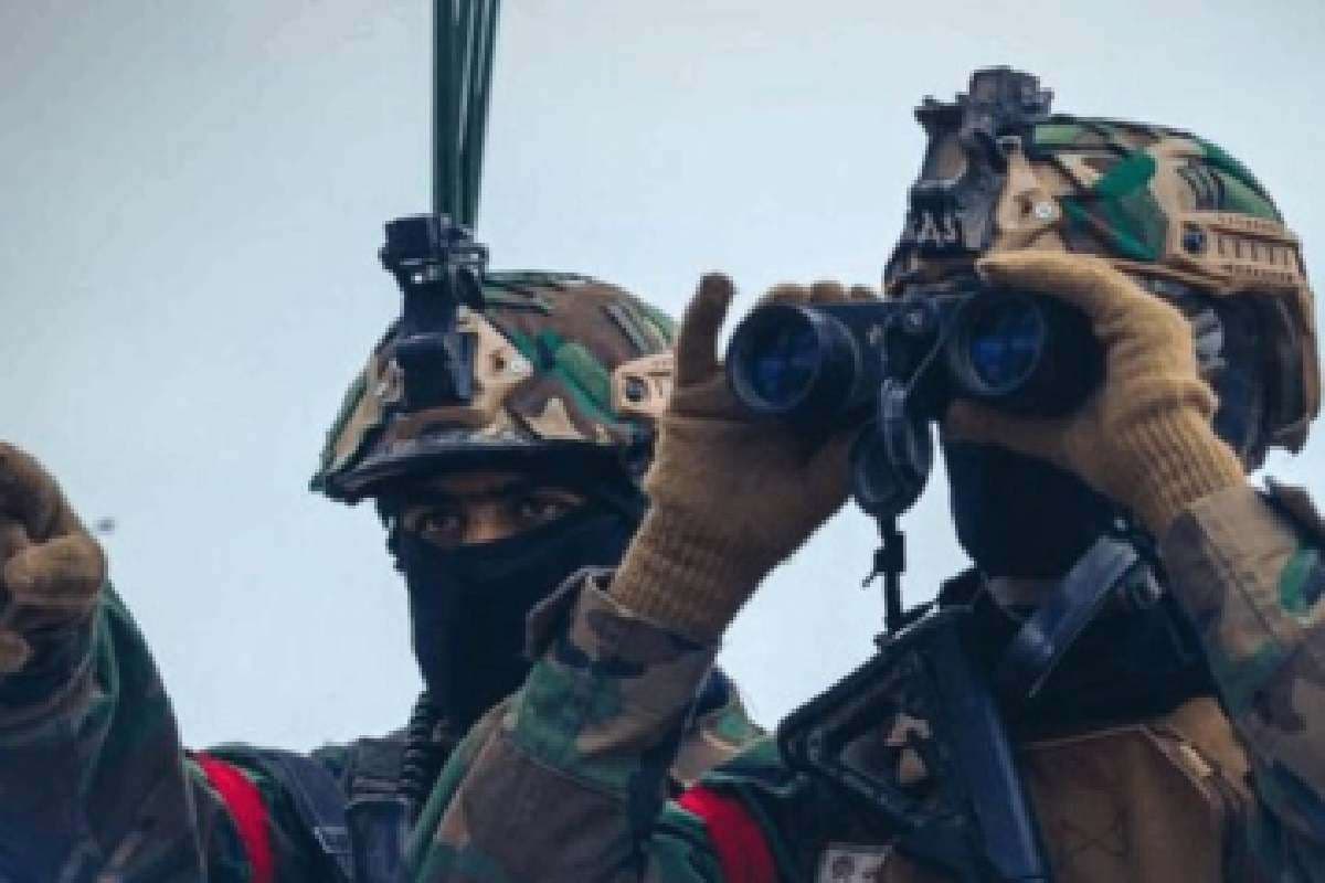 Taliban Pakistan Tension : तालिबान ने रात के 12 बजे तक पाकिस्तानियों को धोया, 12 पाक सैनिक ढेर, देखें वीडियो