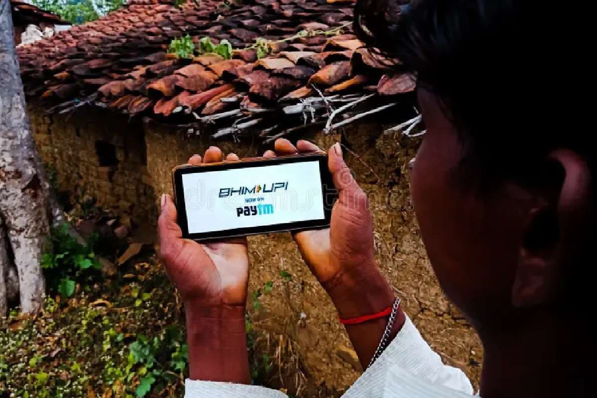 UPI Instant Loan: क्रेडिट कार्ड के लदने वाले हैं दिन, यूपीआई से 15,000 तक मिलेगा फटाफट लोन
