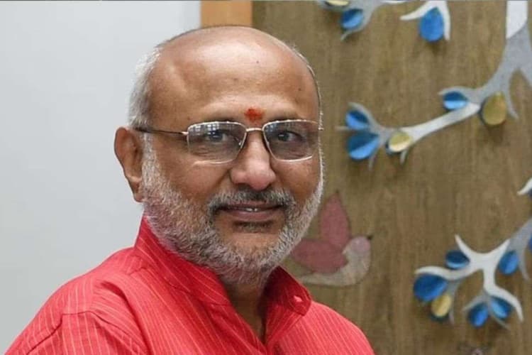 चाक-चौबंद सुरक्षा के बीच आज सारण पहुंचेंगे उपराष्ट्रपति, 5 किलोमीटर क्षेत्र में ड्रोन उड़ाने पर प्रतिबंध