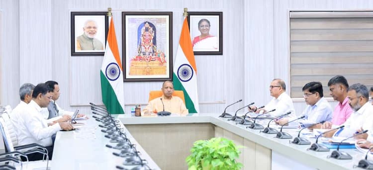 UP News: दिवाली से पहले योगी सरकार का बड़ा तोहफा, यूपी के 14.82 लाख सरकारी कर्मचारियों की बल्ले-बल्ले, मिलेगा बोनस