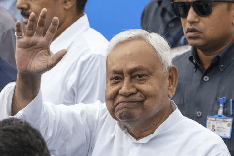 Bihar Chunav 2025: छठ खत्म, अब चुनाव की बारी! सीएम नीतीश आज मुजफ्फरपुर से भरेंगे सियासी हुंकार