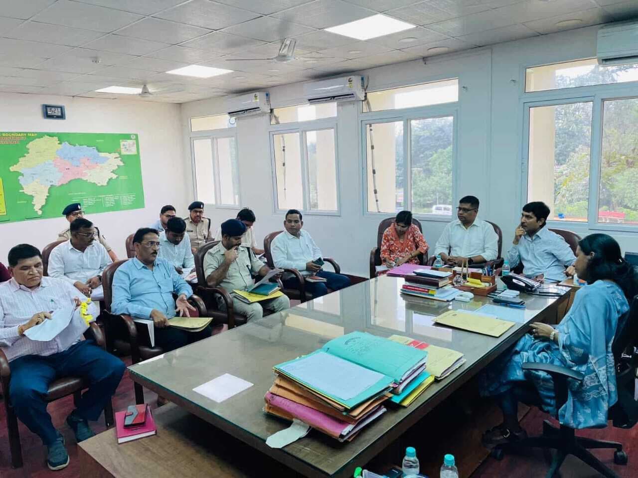 थाना क्षेत्र में विशेष छापेमारी अभियान चलायें