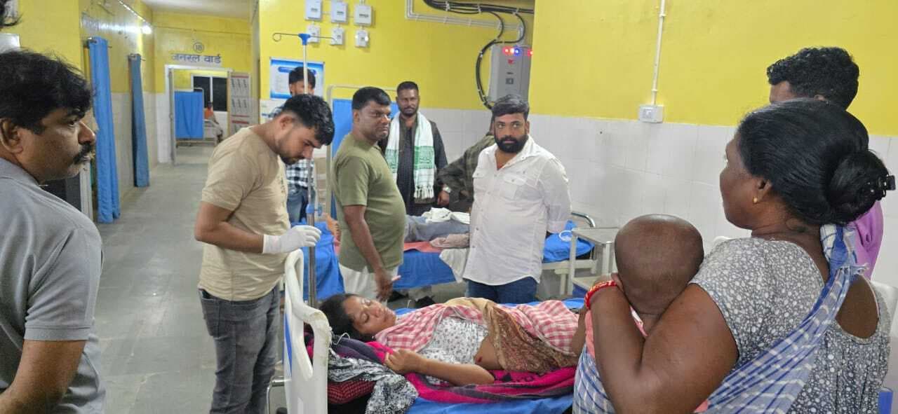 सड़क दुर्घटना में छह लोग घायल