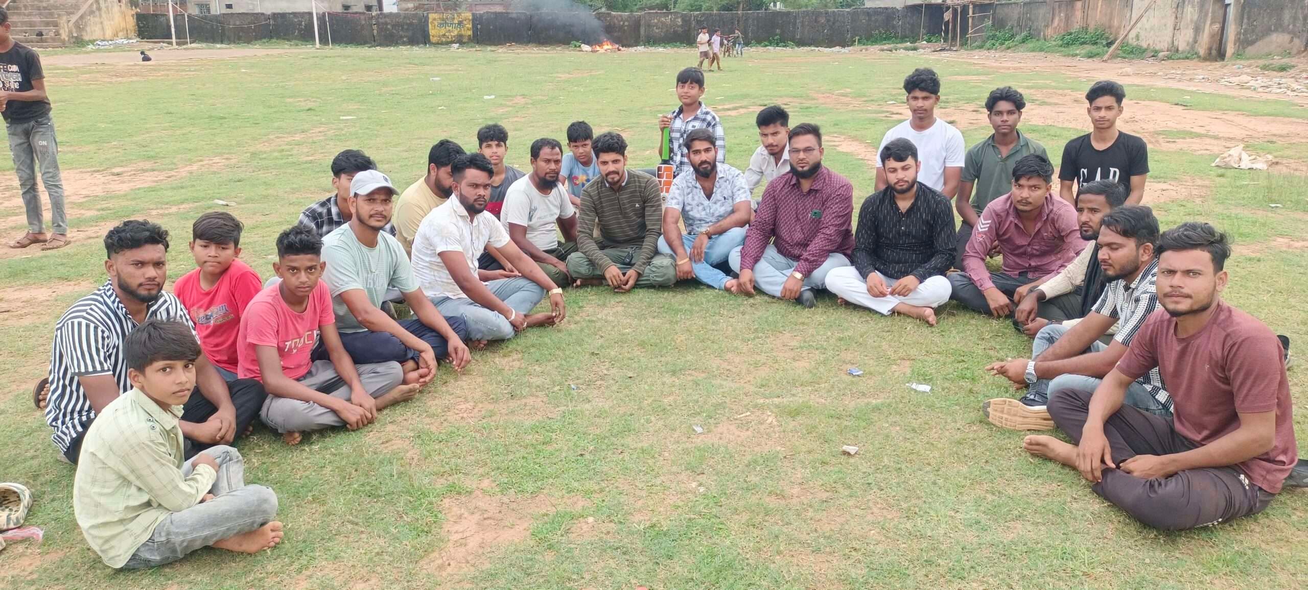 Chaibasa News : खेल हमें अनुशासन और भाईचारे की भावना सिखाता है : बड़कुंवर