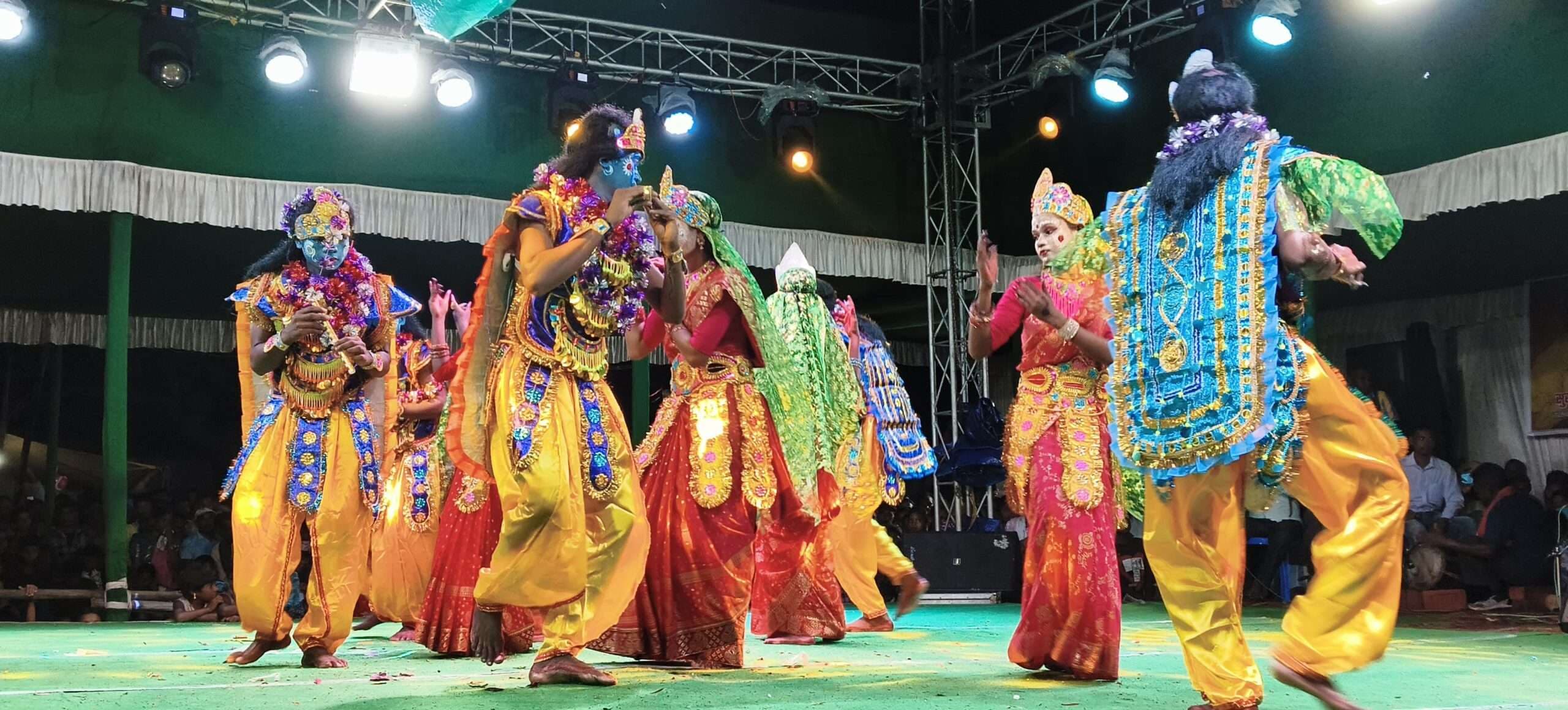 Chaibasa News : बाइडीह छऊ नृत्य मंडली बनी विजेता