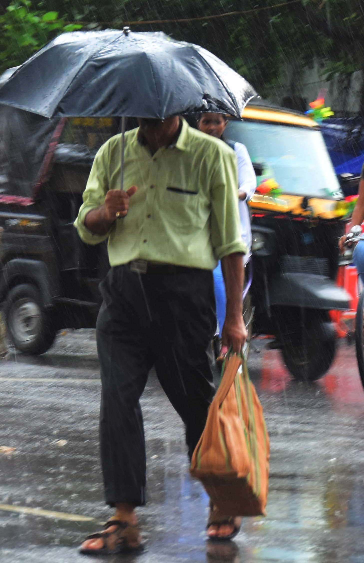 पूर्णिया में रुक-रुक कर कहीं कम तो कहीं हुई मध्यम बारिश